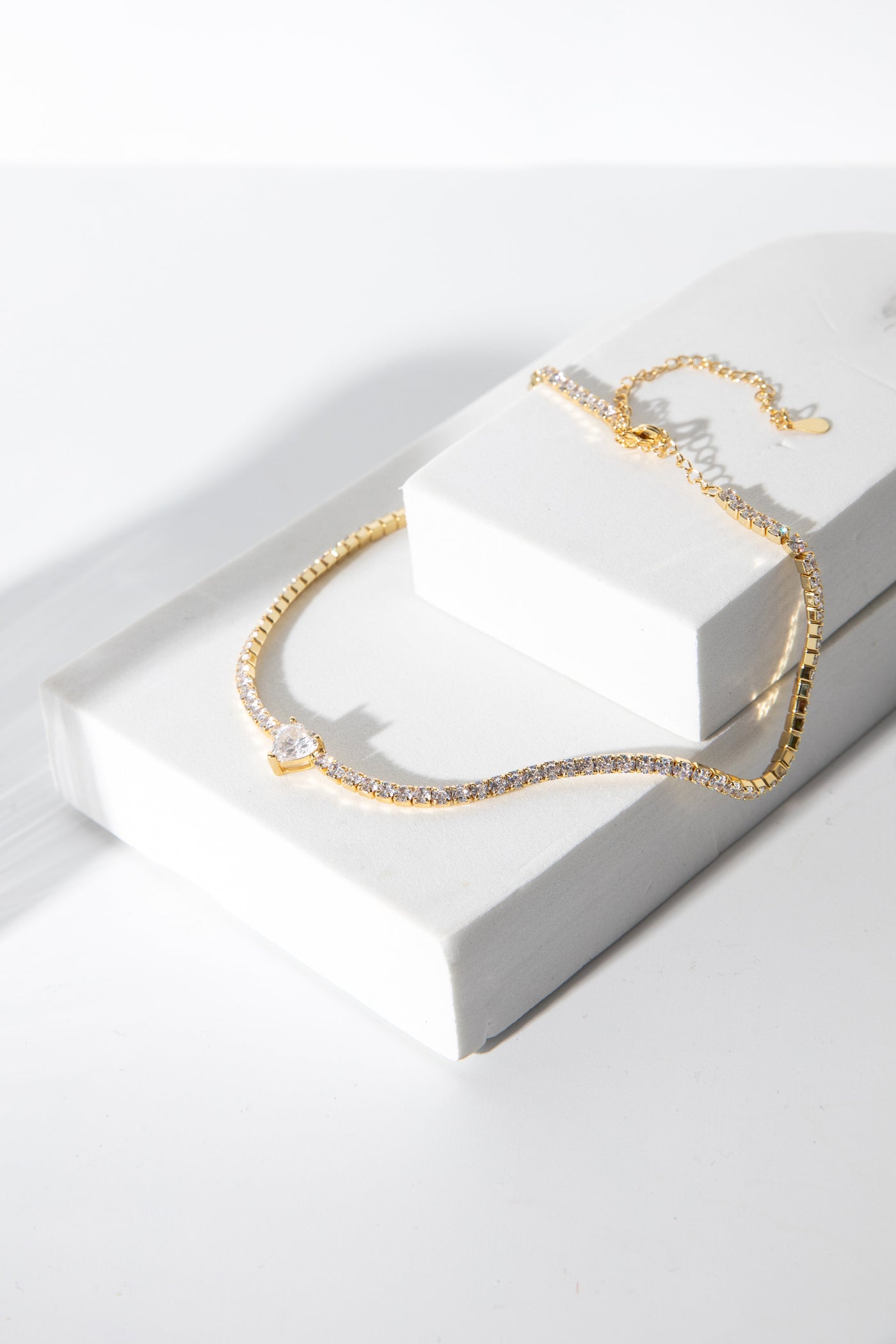 Theia White Heart Jewel Choker Necklace