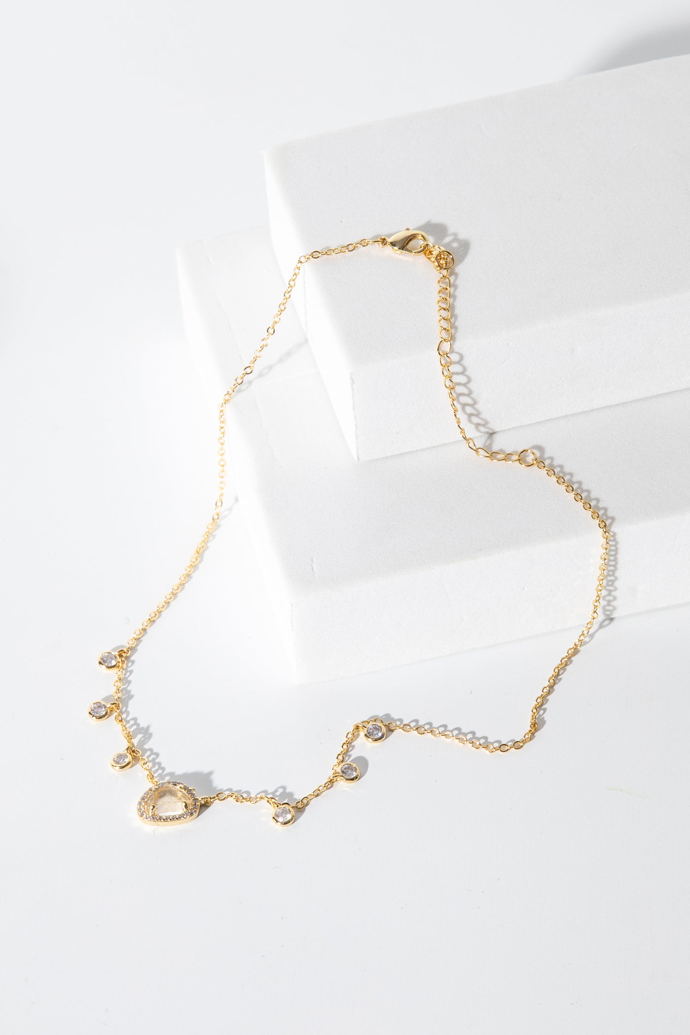 Jewel of the Ocean Necklace White