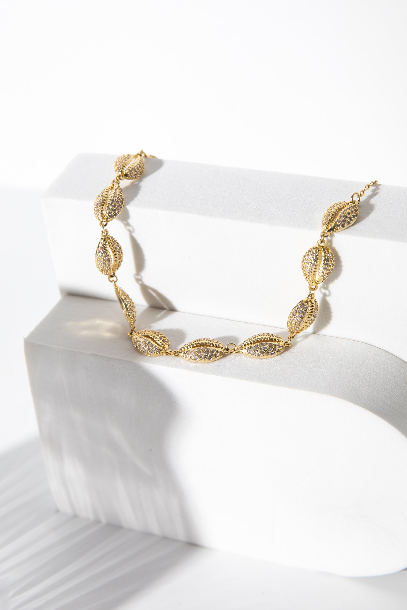 Aphrodite Shell Choker Necklace