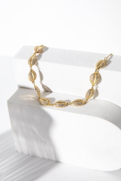 Aphrodite Shell Choker Necklace