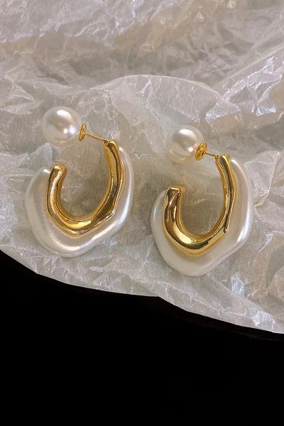 Dara Pearl Earring